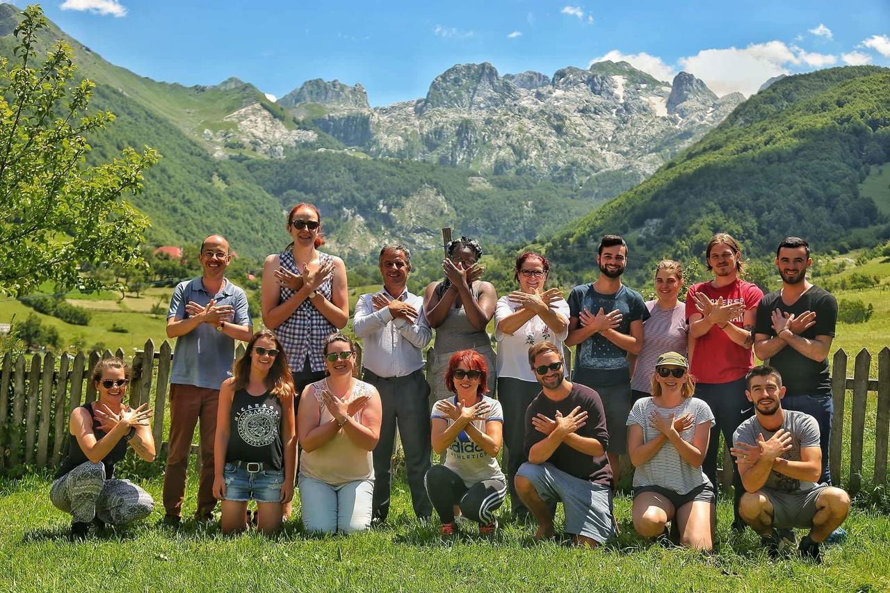 Guesthouse Alpini Lepushe Ngoại thất bức ảnh