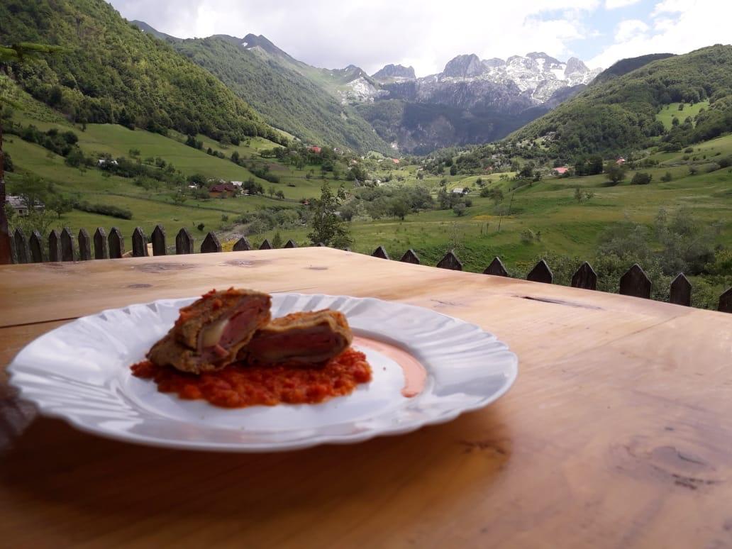 Guesthouse Alpini Lepushe Ngoại thất bức ảnh
